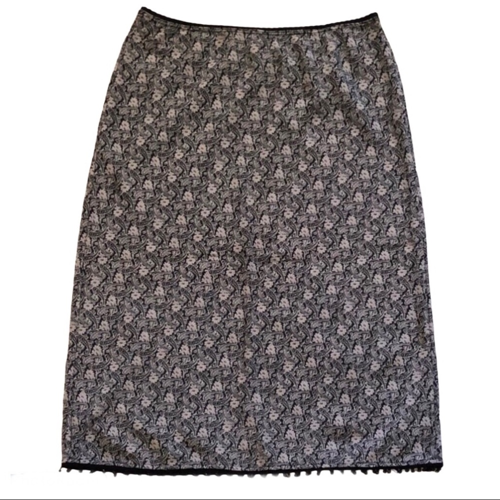 VTG.”WET SEAL”—90’s FLORAL GRAY SKIRT—BEADS AT HEM!! (EUC/1—OWNER–ME/LIKE NEW)!!